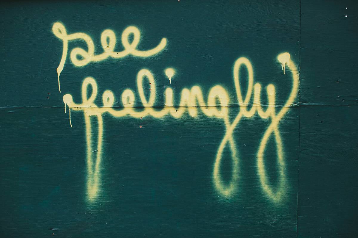 Diagram showing factors contributing to lag in streaming