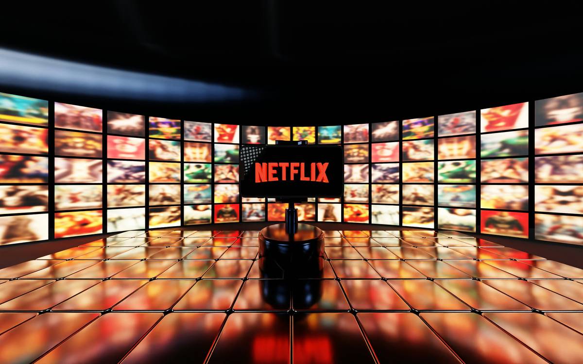 Infographic showing statistics on global internet video traffic growth through 2024